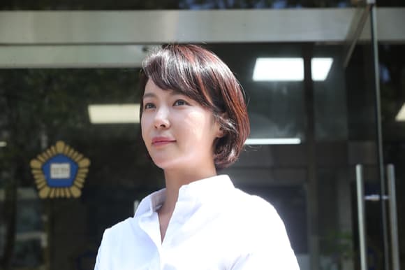 Hwang Jung-eum Faces Embezzlement Charges: Prosecutors Seek 3-Year Imprisonment